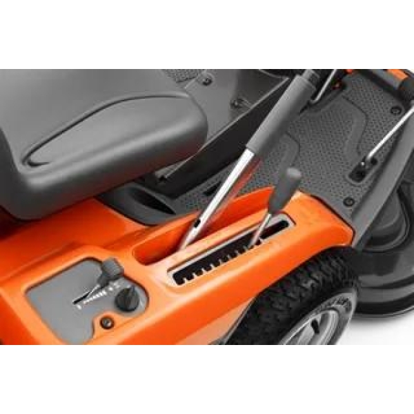 HUSQVARNA R 214TC Comfort edition med klippeaggregat 94cm - Bilde 8